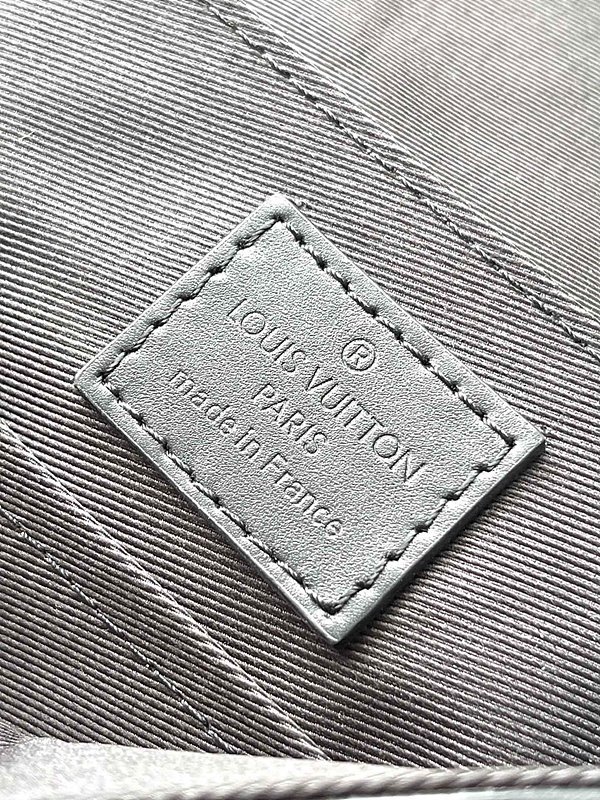 루이비통 테이크오프 메신저 PM [매장가 349만원대]