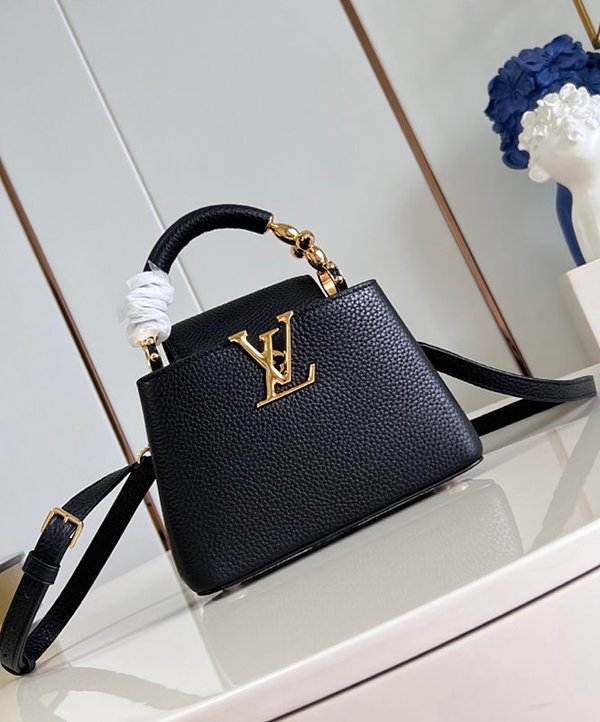 루이비통 카퓌신 미니 M23943 [매장가 860만원대]