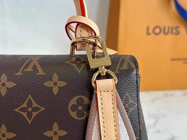 루이비통 클루니 미니백 [매장가 306만원대]