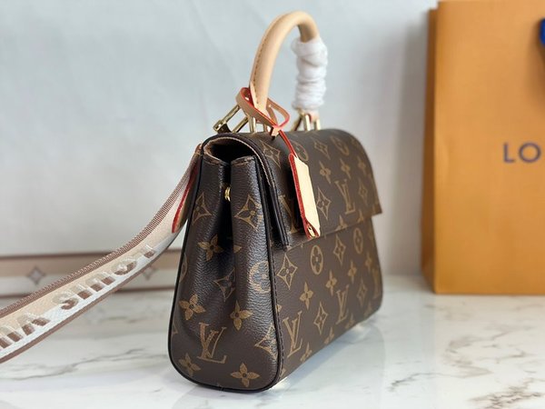 루이비통 클루니 미니백 [매장가 306만원대]