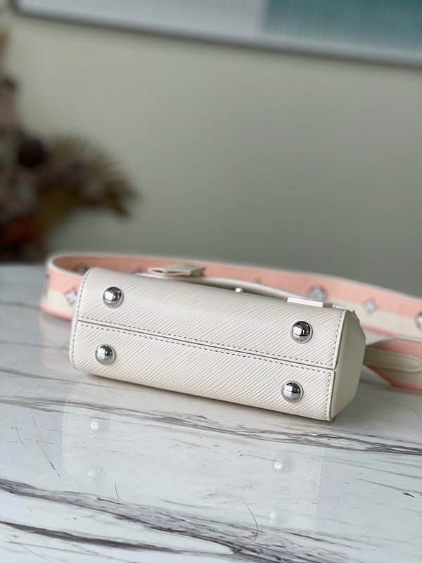 루이비통 클루니 미니백 [매장가 347만원대]