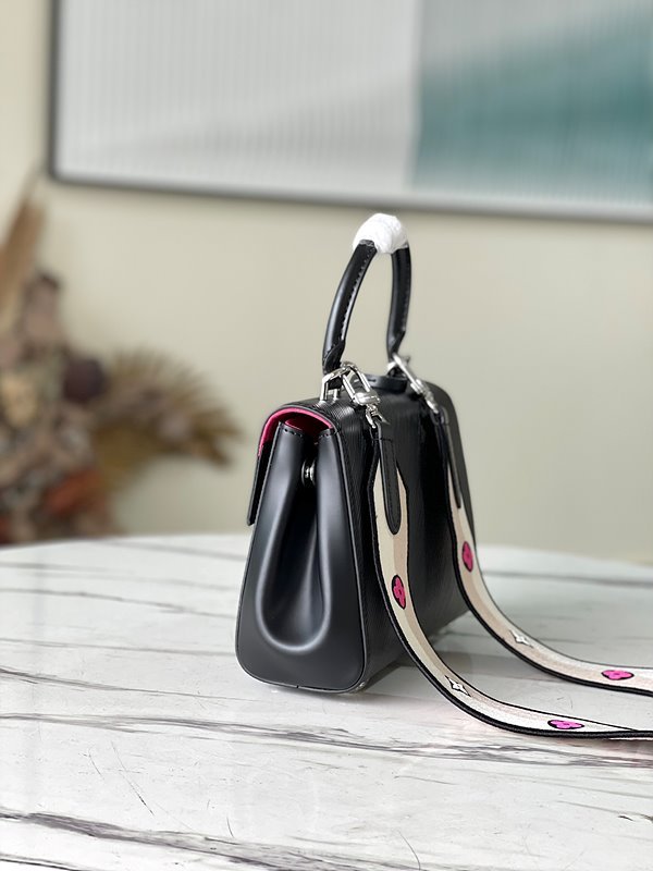 루이비통 클루니 미니백 [매장가 347만원대]