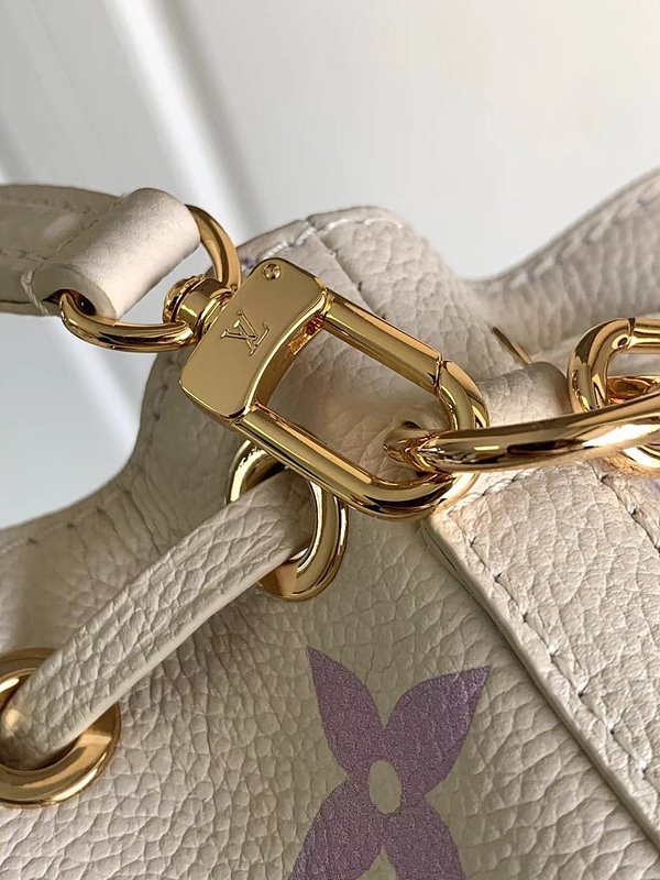 루이비통 나노 노에 [매장가 306만원대]