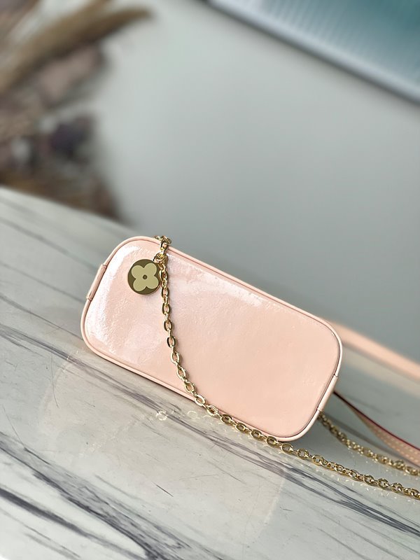 루이비통 나노 알마 모노그램 베르니 [매장가 323만원대]