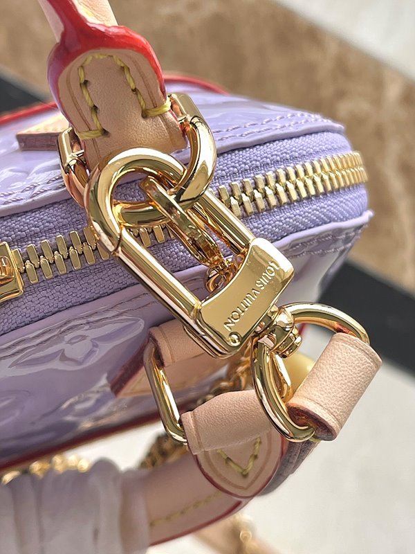 루이비통 나노 알마 모노그램 베르니 [매장가 323만원대]