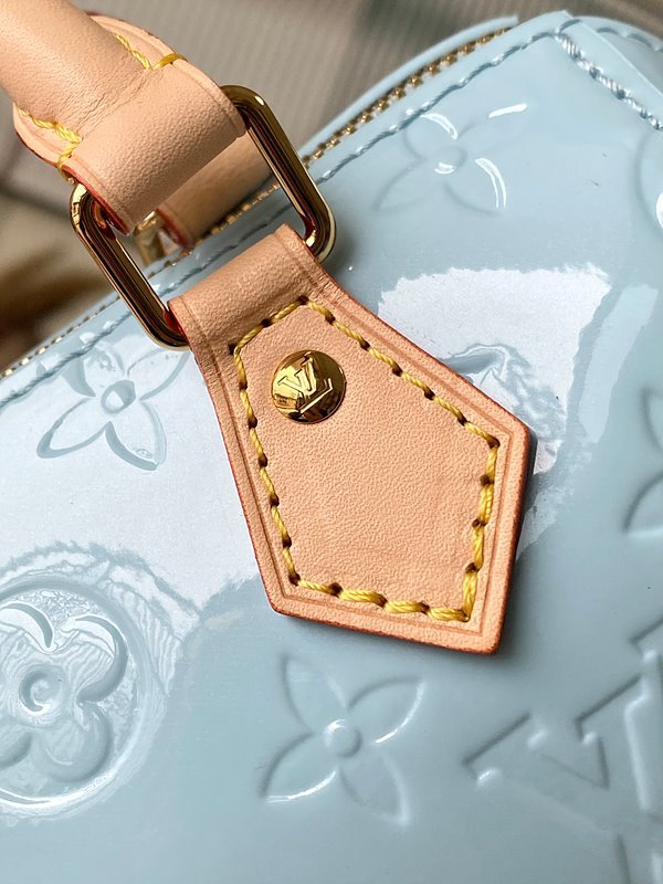 루이비통 나노스피디 모노그램 베르니 [매장가 323만원대]