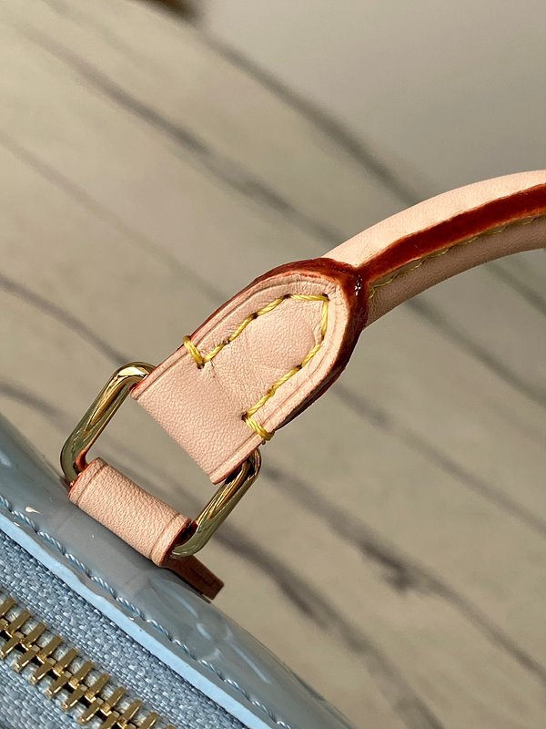 루이비통 나노스피디 모노그램 베르니 [매장가 323만원대]