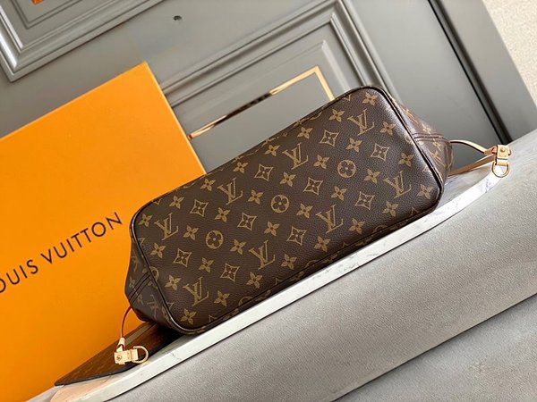 루이비통 네버풀 MM 모노그램 피보안 [매장가 250만원대]