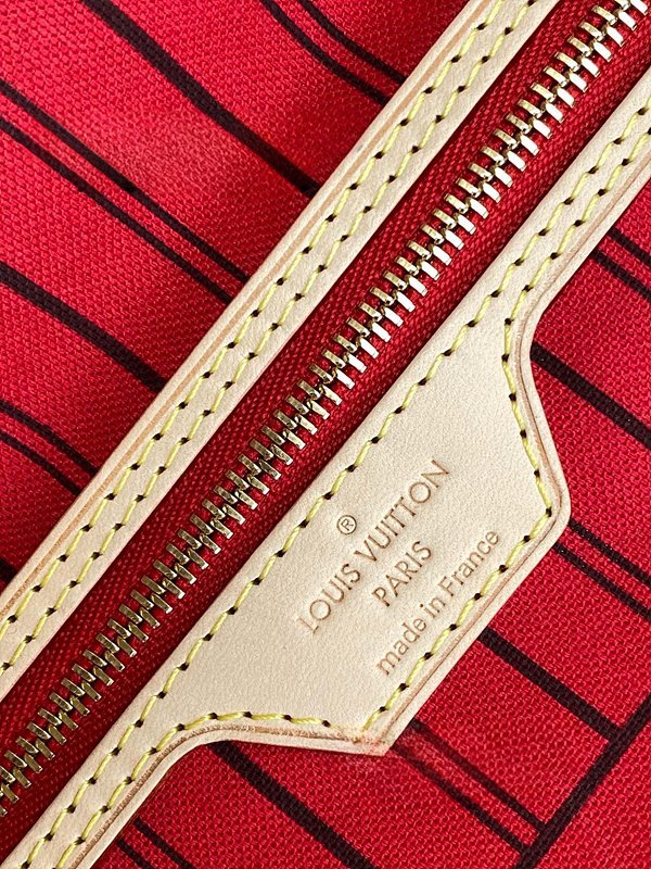 루이비통 네버풀 MM 모노그램 쎄리즈레드 [매장가 250만원대]