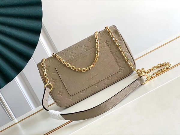 루이비통 마르소 투르텔 [매장가 420만원대]