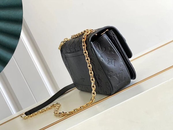 루이비통 마르소 블랙 [매장가 420만원대]