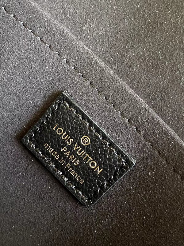 루이비통 마르소 블랙 [매장가 420만원대]