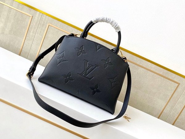 루이비통 쁘띠뜨팔레 모노그램 앙프렝뜨 [매장가 400만원대]