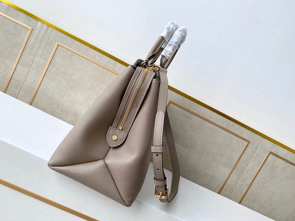 루이비통 그랑팔레 투르텔 [매장가 440만원대]