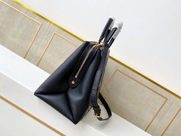 루이비통 그랑팔레 바이 컬러 [매장가 460만원대]