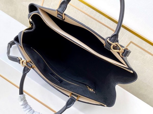 루이비통 그랑팔레 바이 컬러 [매장가 460만원대]