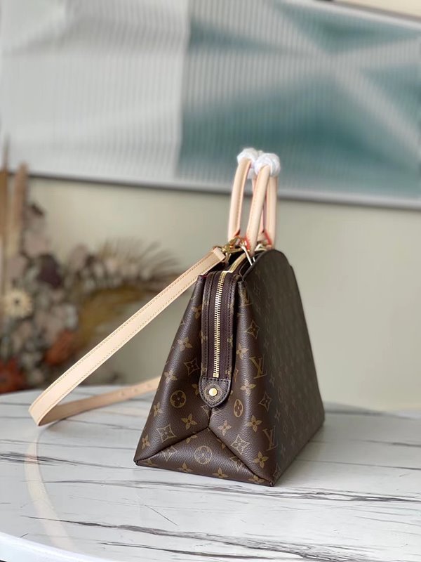 루이비통 그랑팔레 모노그램 [매장가 380만원대]