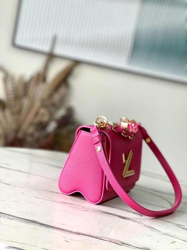 루이비통 트위스트 PM 핫핑크 [매장가 600만원대]