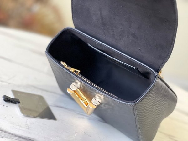 루이비통 트위스트 PM 블랙 [매장가 570만원대]