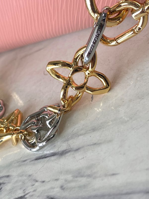 루이비통 트위스트 PM 로즈 [매장가 590만원대