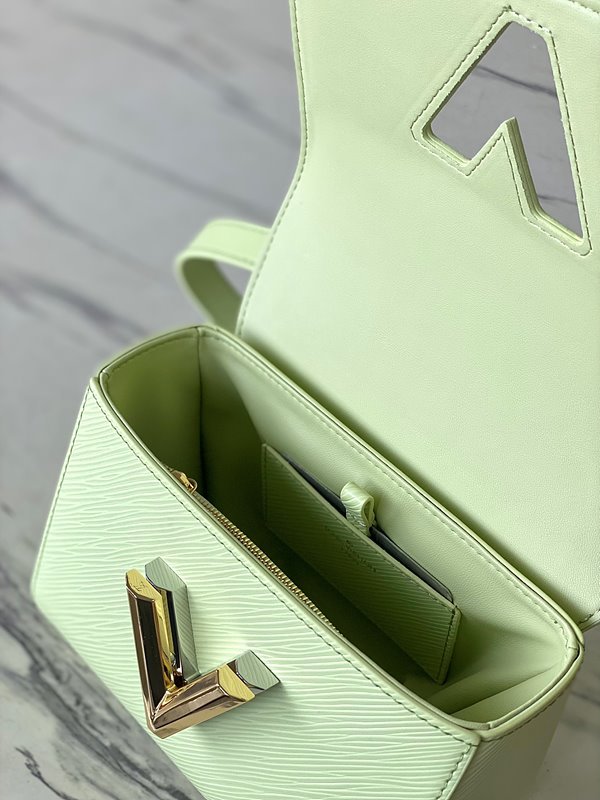 루이비통 트위스트 PM 그린노트 [매장가 590만원대]