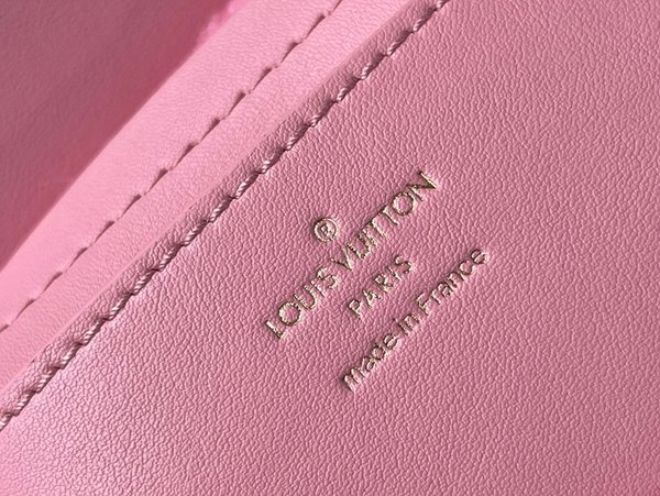 루이비통 트위스트 MM 핑크펄 [매장가 740만원대]