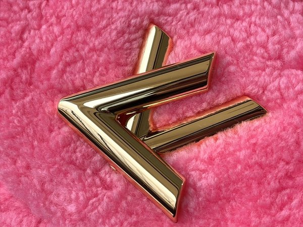 루이비통 트위스트 MM 핑크펄 [매장가 740만원대]