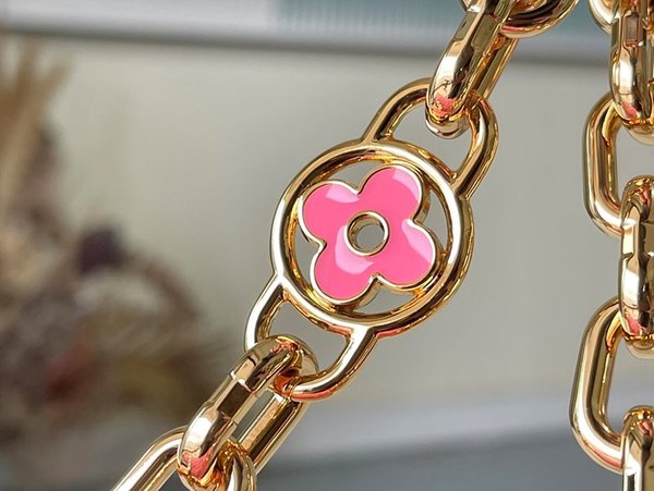 루이비통 트위스트 MM 핑크펄 [매장가 740만원대]