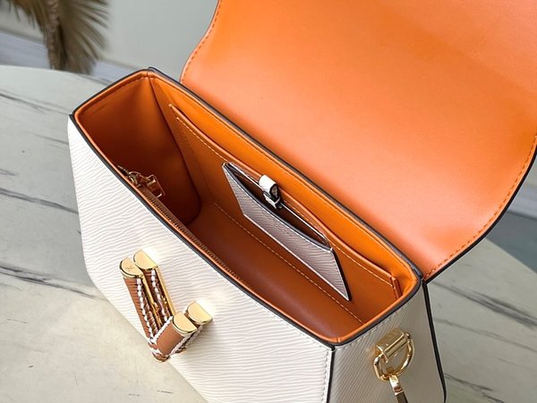 루이비통 트위스트 MM 쿼르츠 [매장가 640만원대]