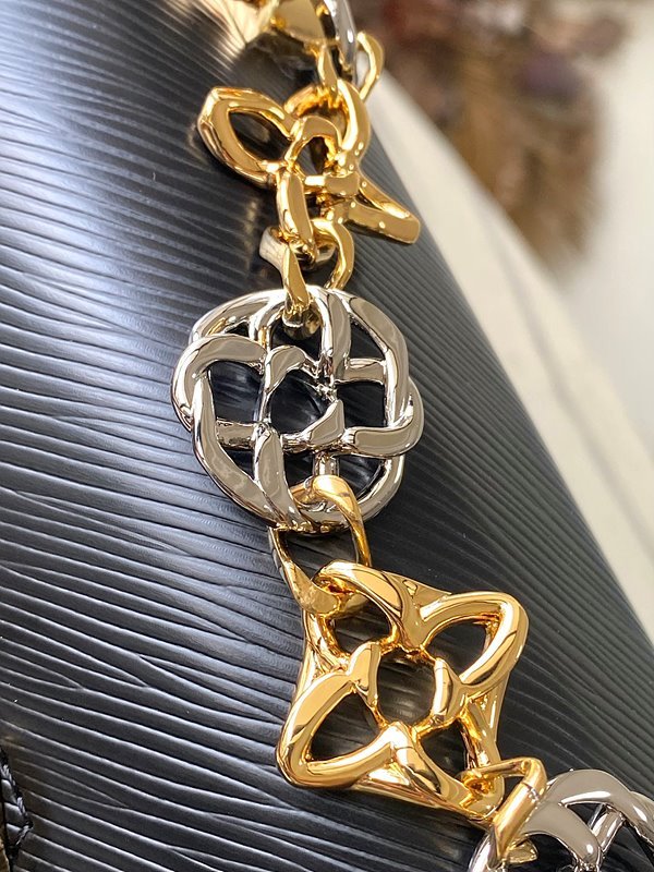 루이비통 트위스트 MM 블랙 플로럴 장식 [매장가 630만원대]