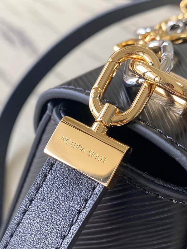 루이비통 트위스트 MM 블랙 플로럴 장식 [매장가 630만원대]