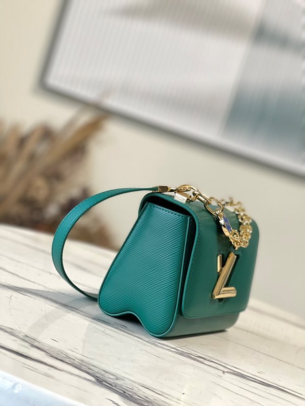 루이비통 트위스트 MM 그린 [매장가 600만원대]