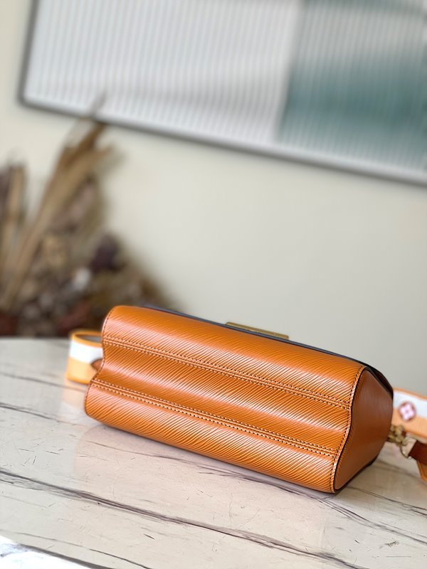 루이비통 트위스트 MM 골드미엘 스트랩 [매장가 600만원대]