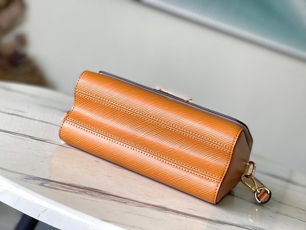 루이비통 트위스트 MM 골드미엘 [매장가 640만원대]