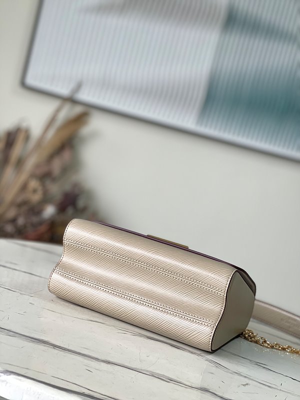 루이비통 트위스트 MM 갈렛 [매장가 600만원대]