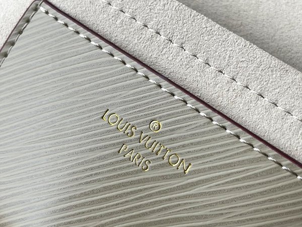 루이비통 트위스트 MM 갈렛 [매장가 600만원대]