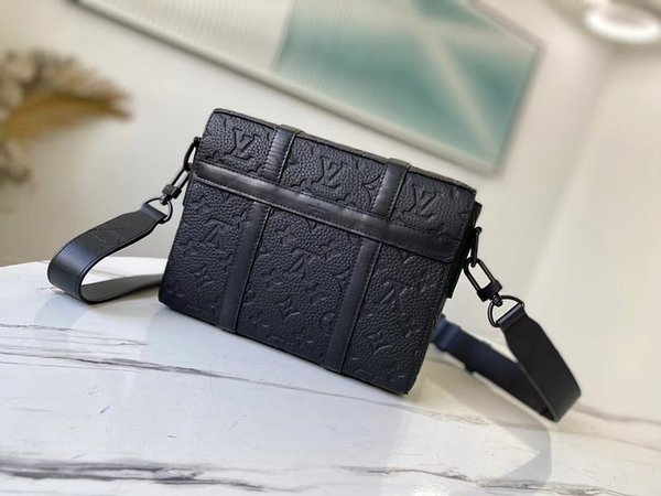 루이비통 트렁크 메신저 모노그램 토뤼옹 [매장가 480만원대]