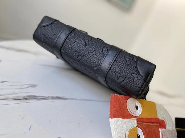 루이비통 트렁크 메신저 모노그램 토뤼옹 [매장가 480만원대]