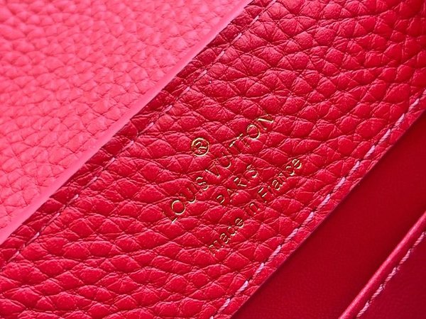 루이비통 카퓌신 미니 스칼렛 [매장가 830만원대]