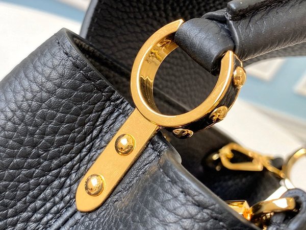 루이비통 카퓌신 미니 블랙 [매장가 830만원대]