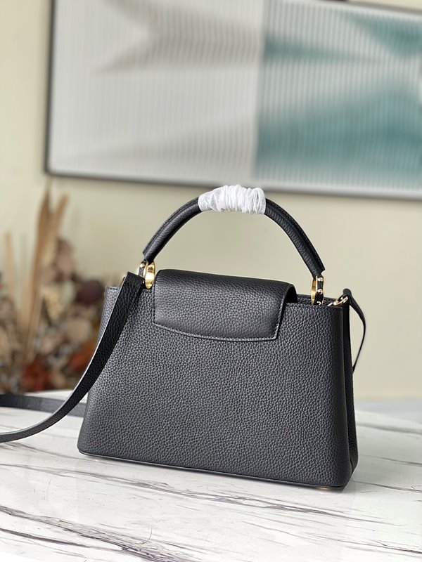 루이비통 카퓌신 MM 블랙 [매장가 990만원대]