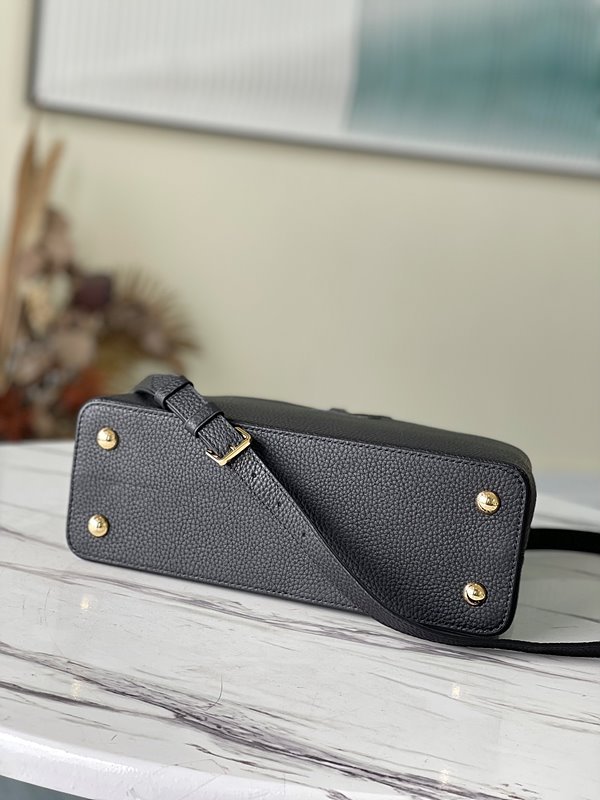 루이비통 카퓌신 MM 블랙 [매장가 990만원대]