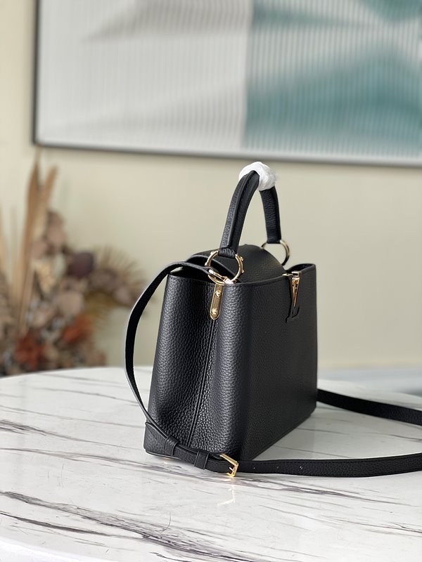 루이비통 카퓌신 MM 블랙 [매장가 990만원대]