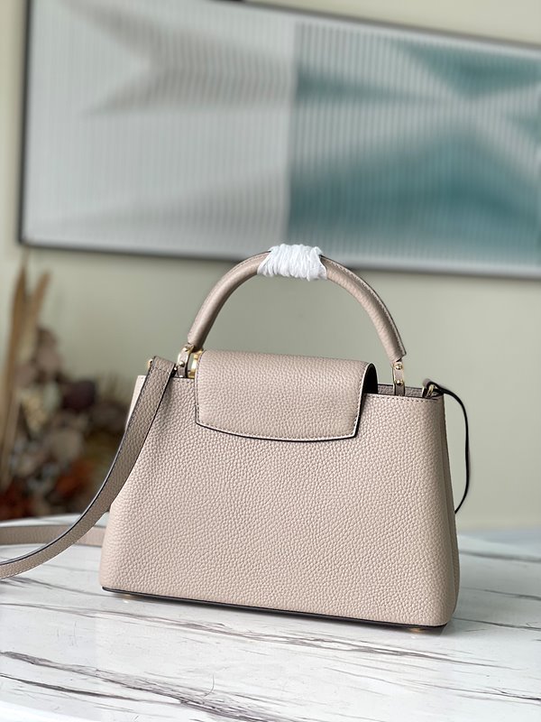 루이비통 카퓌신 MM 갈렛 [매장가 990만원대]