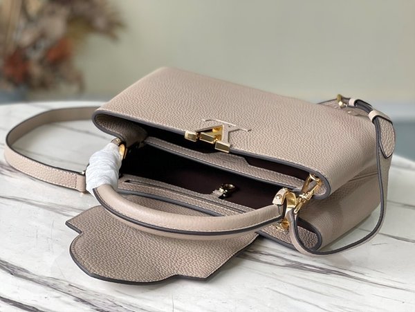 루이비통 카퓌신 MM 갈렛 [매장가 990만원대]