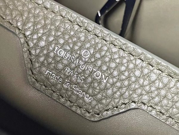 루이비통 카퓌신 BB 카키 [매장가 890만원대]