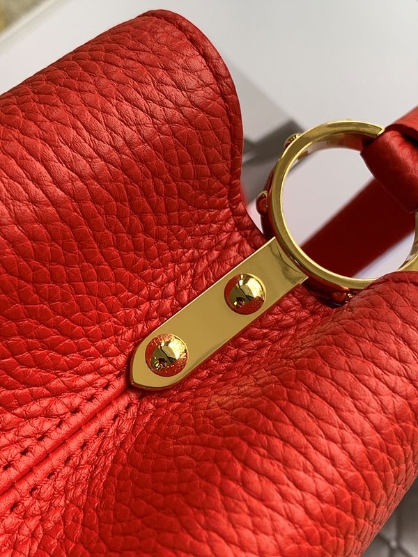 루이비통 카퓌신 BB 스칼렛 [매장가 890만원대]