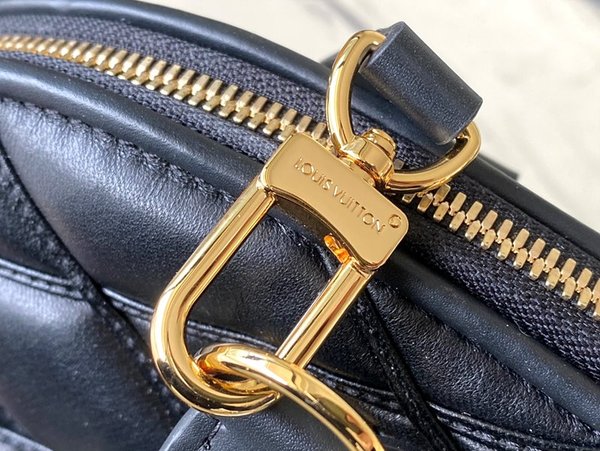 루이비통 알마 PM 블랙 [매장가 720만원대]