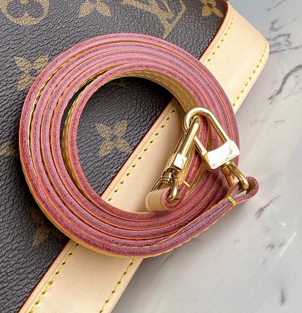 루이비통 알마 BB 모노그램 [매장가 240만원대]