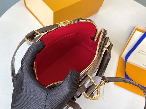 루이비통 알마 BB 다미에 에벤 [매장가 240만원대]